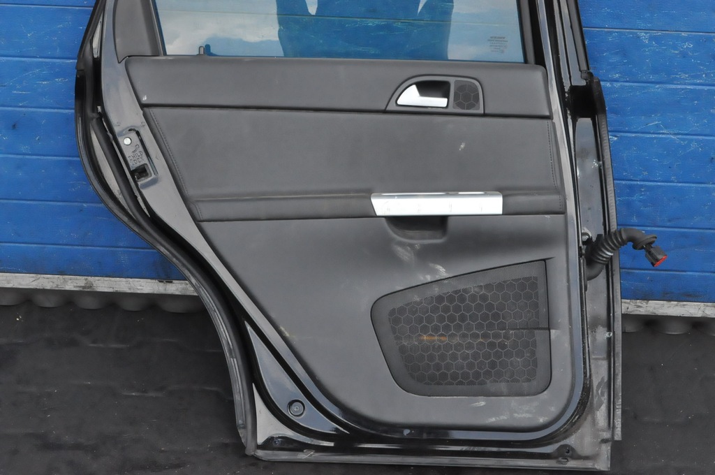 фото №10, Volvo v50 дверь левый задняя задние kombi lift полный