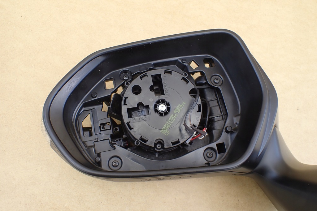 фото №13, Toyota yaris cross зеркало левая lh наружное 87940-0de80 6 pin