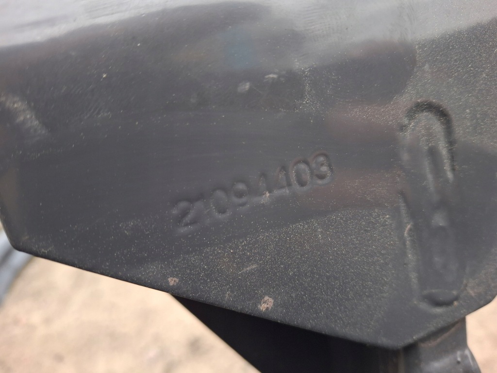 фото №8, Volvo fh4 крыло между продольный кронштейн брызговик кронштейн 21094403