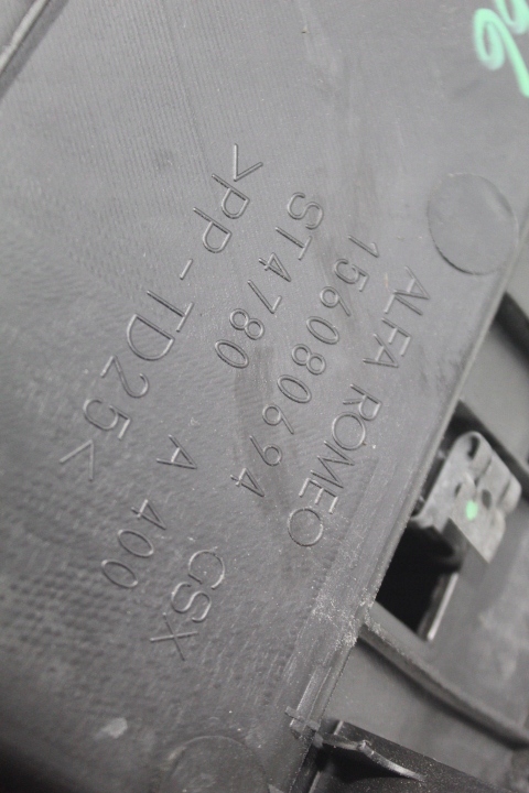 фото №4, Бардачок пассажира alfa romeo mito