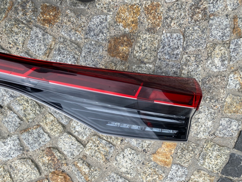 фото №11, Audi q4 e-tron 89a лампа крышки накладка задняя 89a945095 оригинал