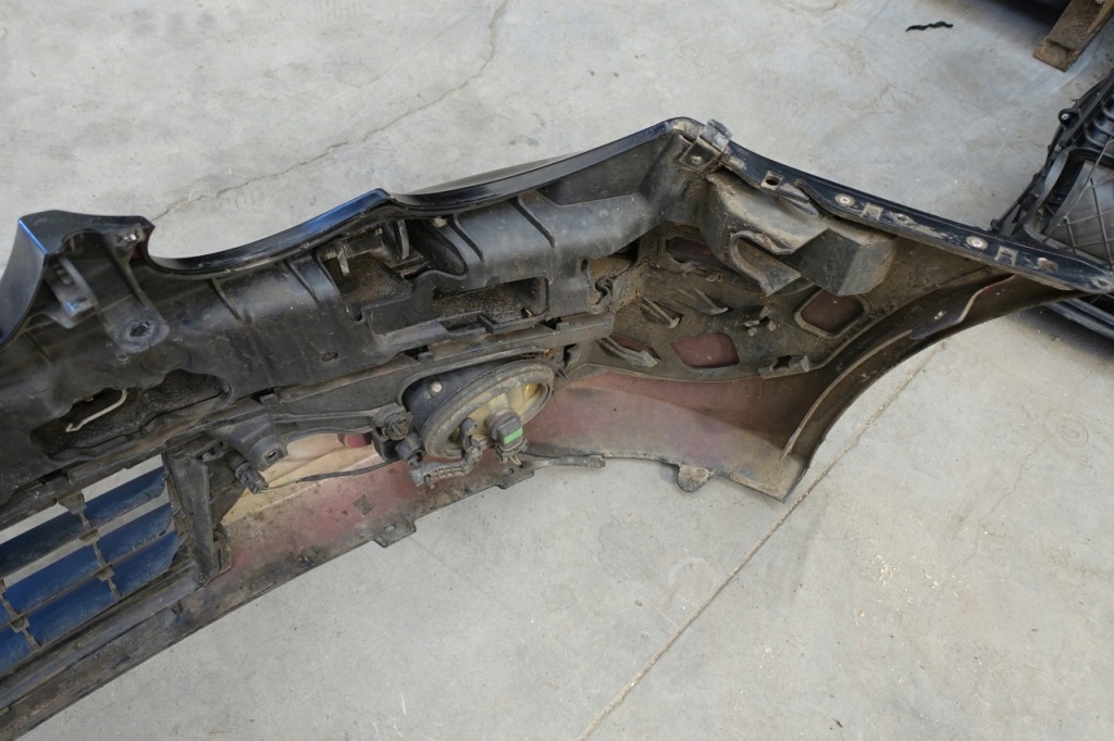 Mercedes w209 clk бампер перед передний рестайлинг  197 омыватель kompletny Оригинал