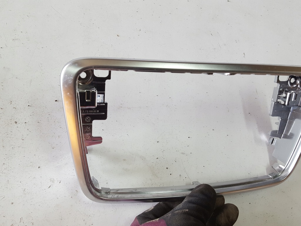 фото №2, Mercedes a klasa w176 12-15r защита рамка хром радио