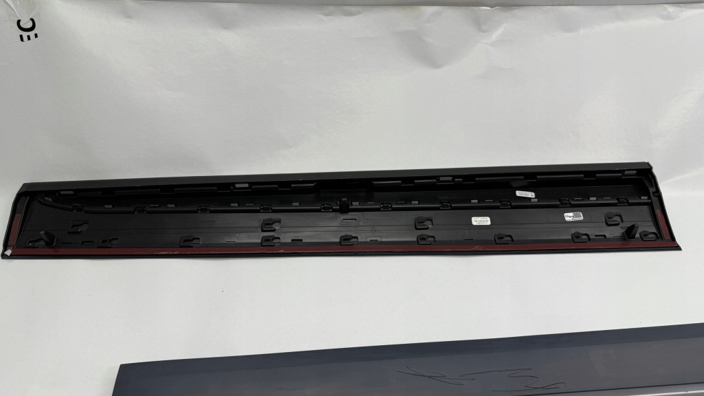 Audi q5 ii 80a молдинг двері передня ліва 80a853959g Недорого