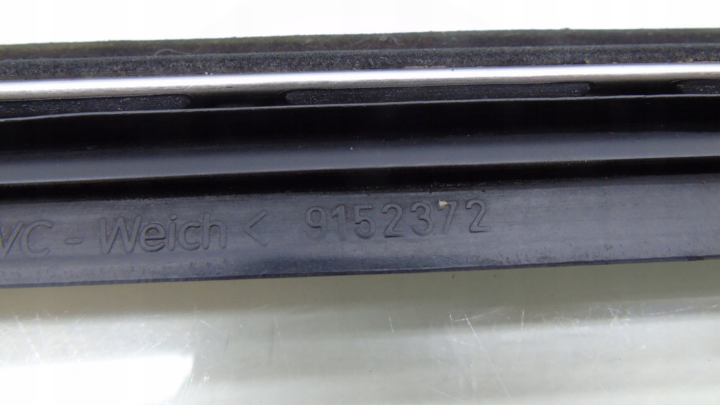 фото №9, Молдинг уплотнитель стекло накладки volvo 960 s90 v90 комплект