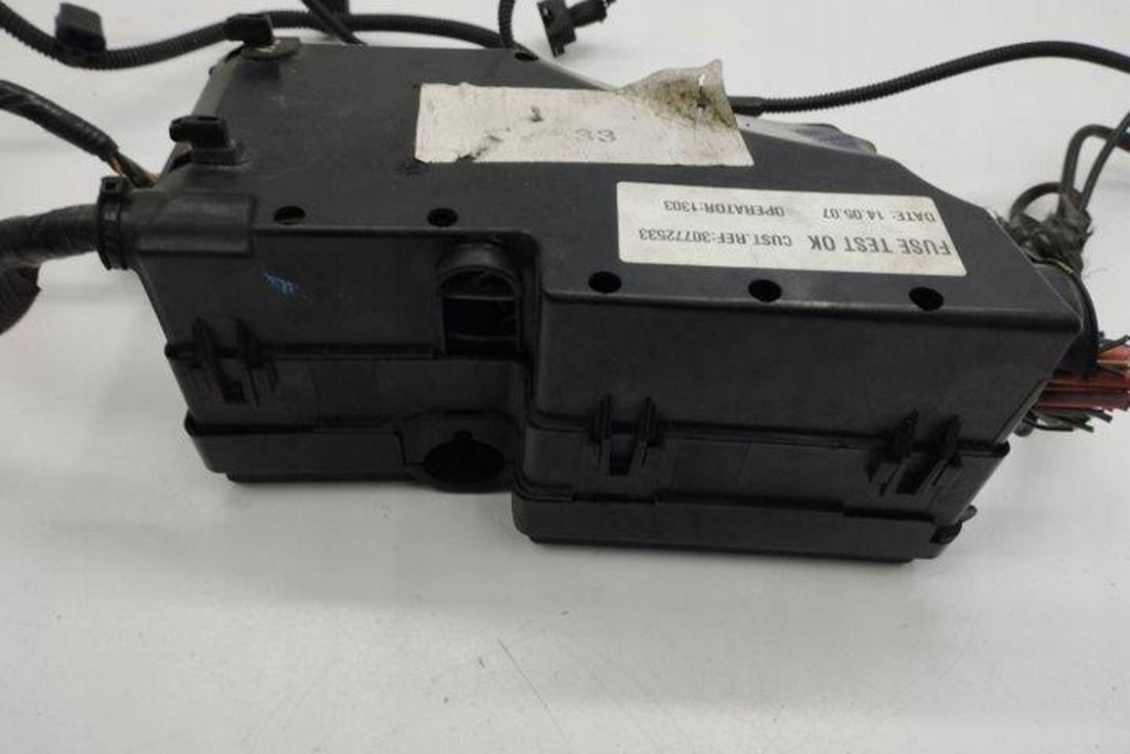 Коробка предохранителей volvo v50 mw 8688040 1.6l дизель 81kw 2007 Киев