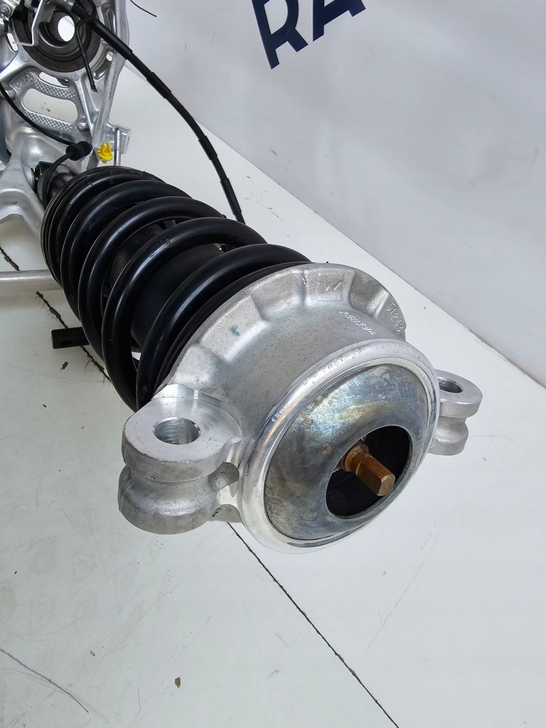 фото №7, Ferrari поворотный кулак подвеска правый перед 331665