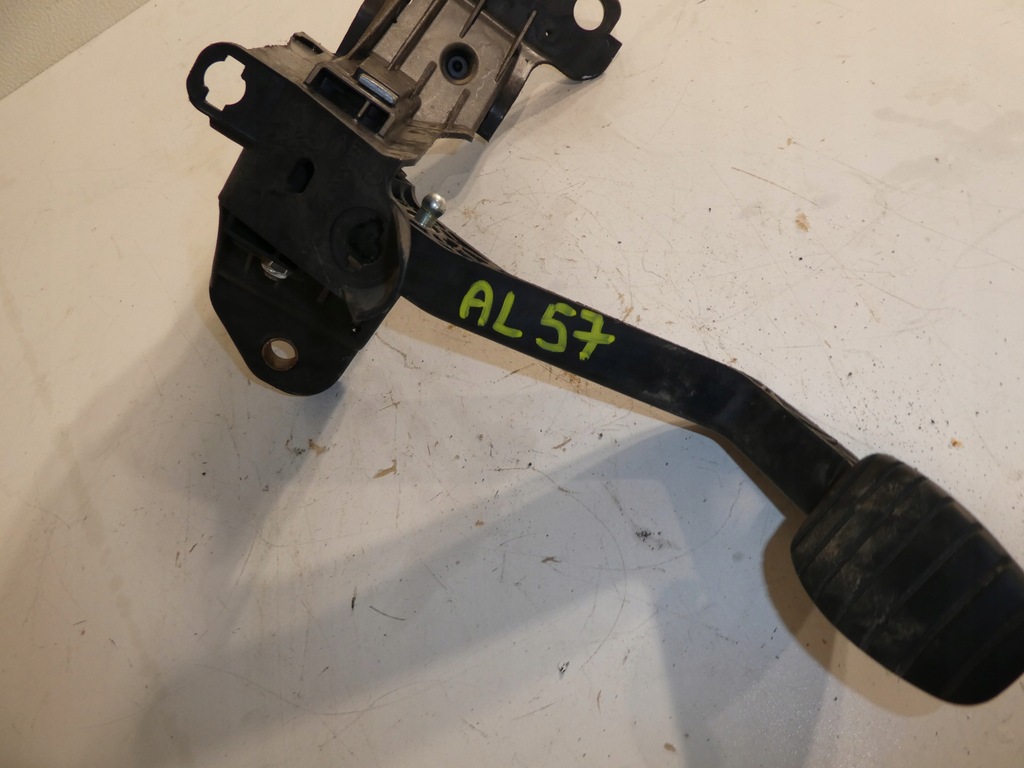 фото №2, Педаль зчеплення renault master iii 070112