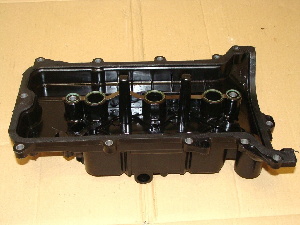 фото №7, 132657536r крышка клапанов renault clio v captur 1,0 tce dacia duster ii оригинальный номер