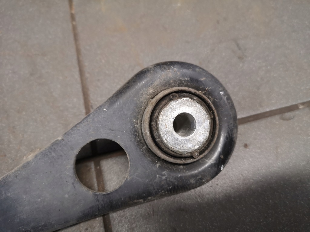 фото №6, Важіль задня audi a6 c6 4f0501529e