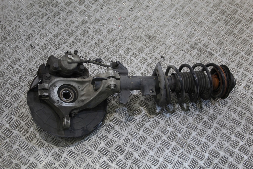 фото №2, Поворотный кулак амортизационная стойка правый перед giulietta lift