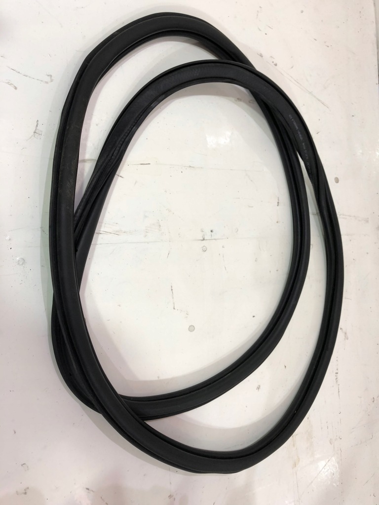 фото №1, Прокладка дверь левый задняя octavia iii 5e5867367