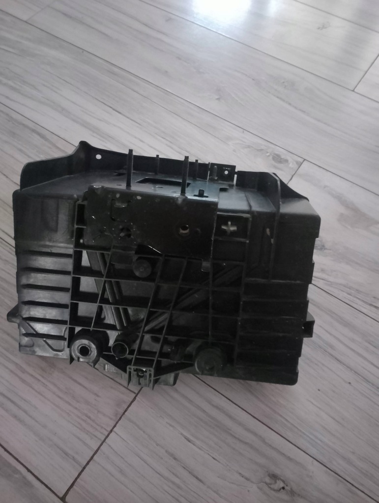 фото №5, Основание аккумулятор renault kangoo ii 8200870492