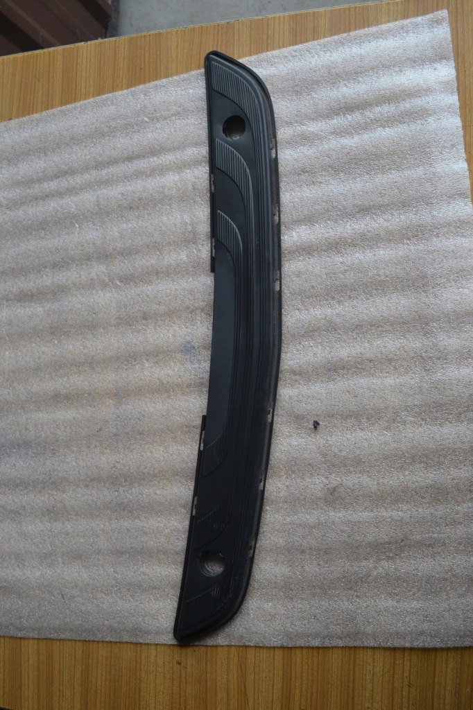 Купити Mercedes sprinter a9078850500 підніжка дверей задні