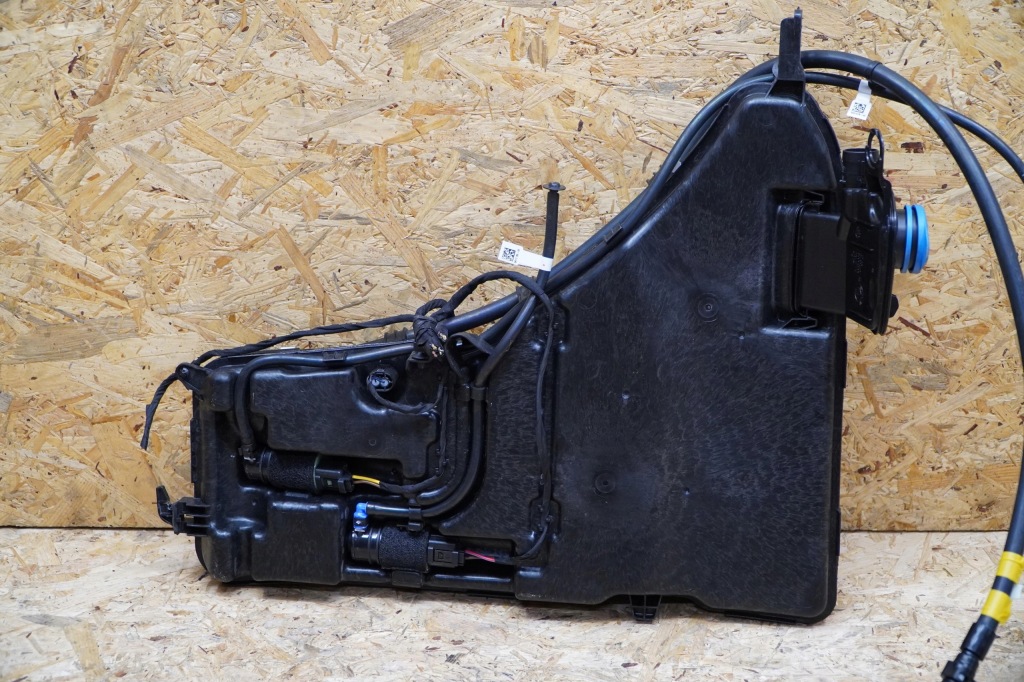 фото №12, Бачок омивача 7011096 помпа bmw 5 g60 12tyśkm оригінал 23-