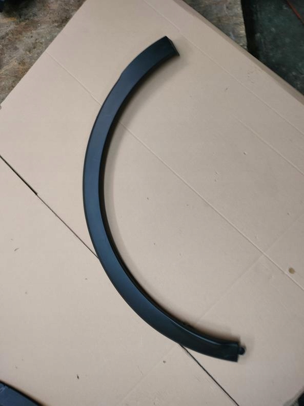 фото №1, Renault captur молдинг крыла правый задняя оригинал