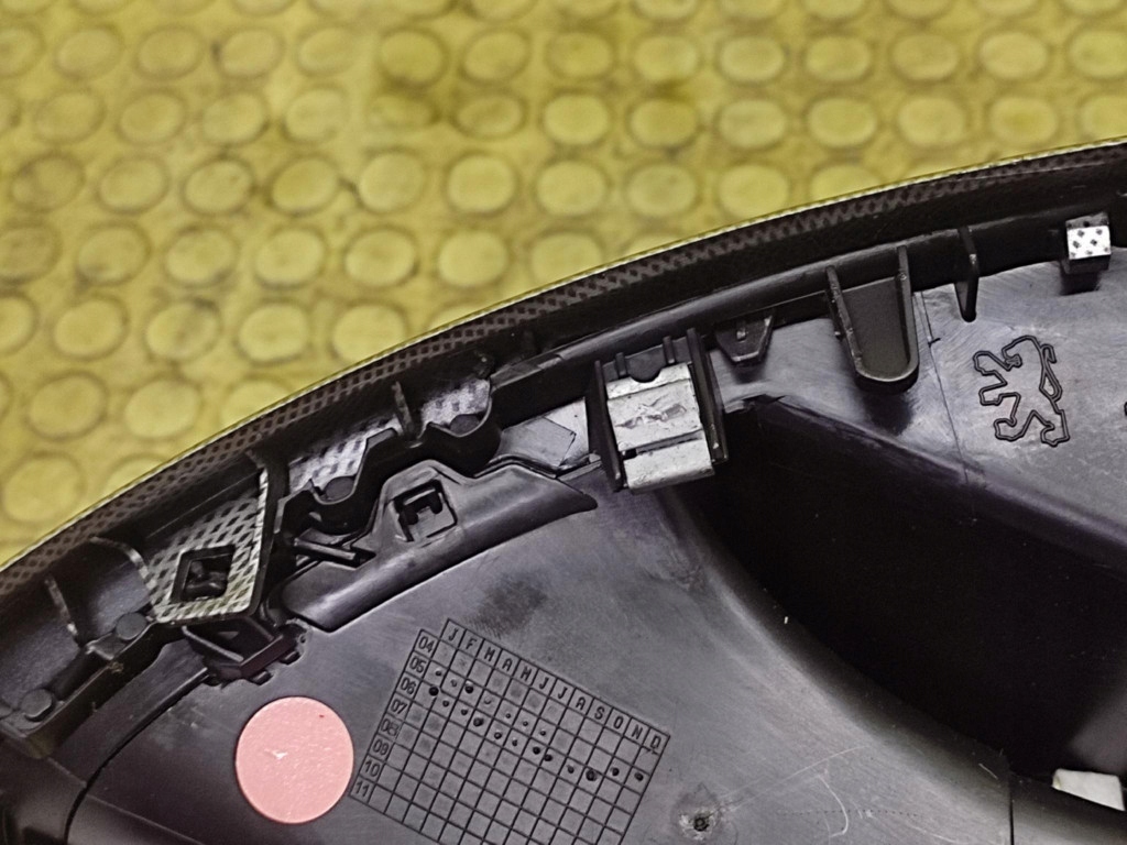 Peugeot 207 решётки обдув средняя дисплей 9656992377 Доставка