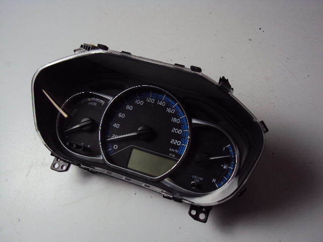 фото №1, Лічильник прилади toyota yaris iii lift гібрид