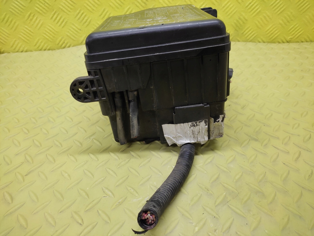 фото №5, Hyundai santa fe i коробка запобіжників 9121326003