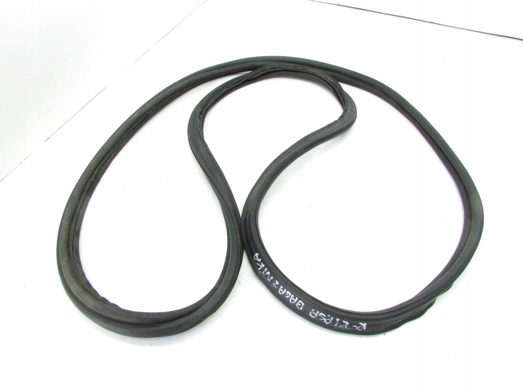 фото №1, Mercedes w251 прокладка ниша багажника