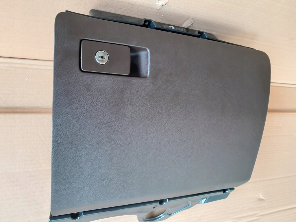 фото №1, Vw passat b7 бардачок коричневий коричневий media 5n0035342e