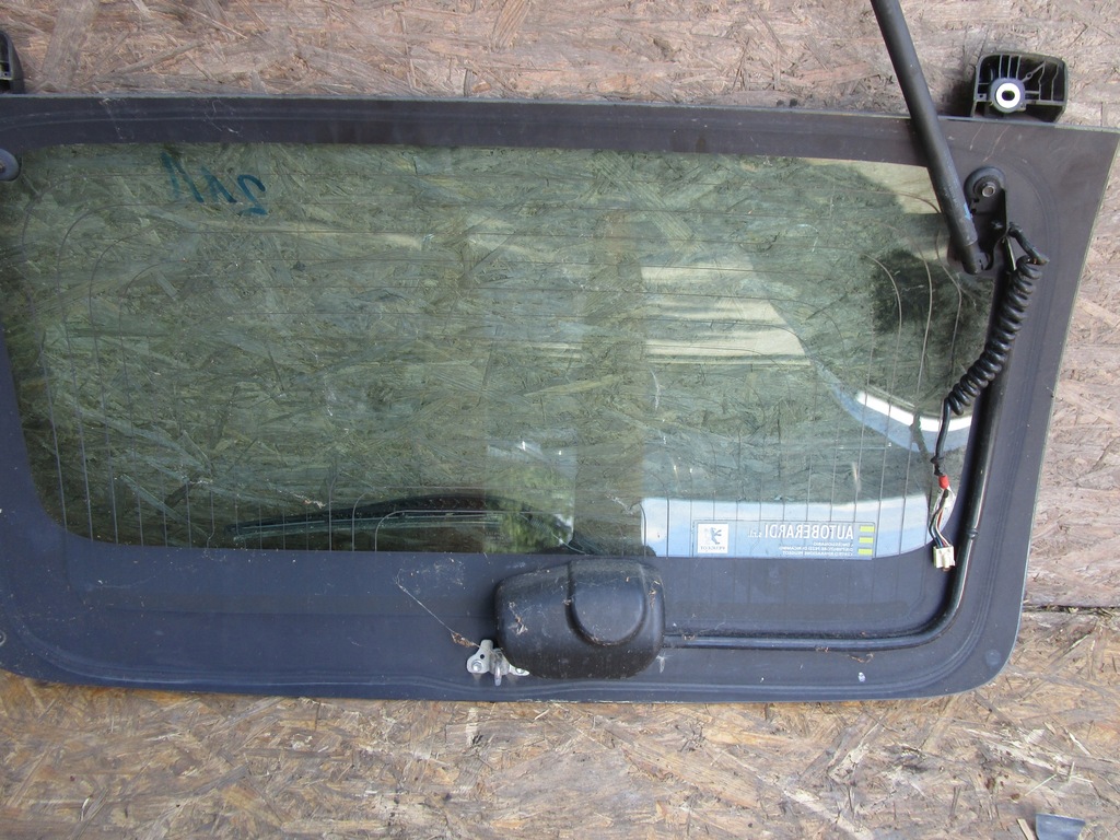 фото №5, Крышка багажника задняя стекло peugeot 107