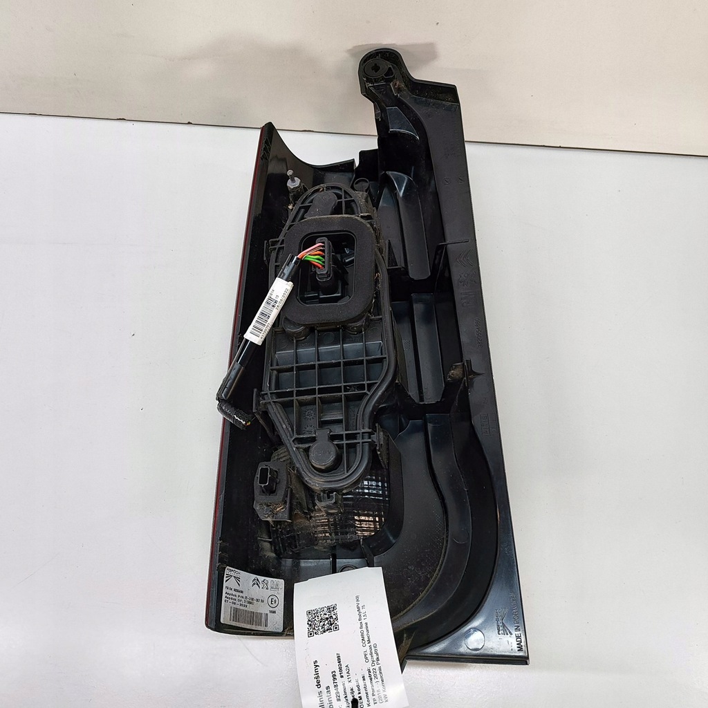 фото №7, Opel combo e 2022 правая сторона лампа задняя