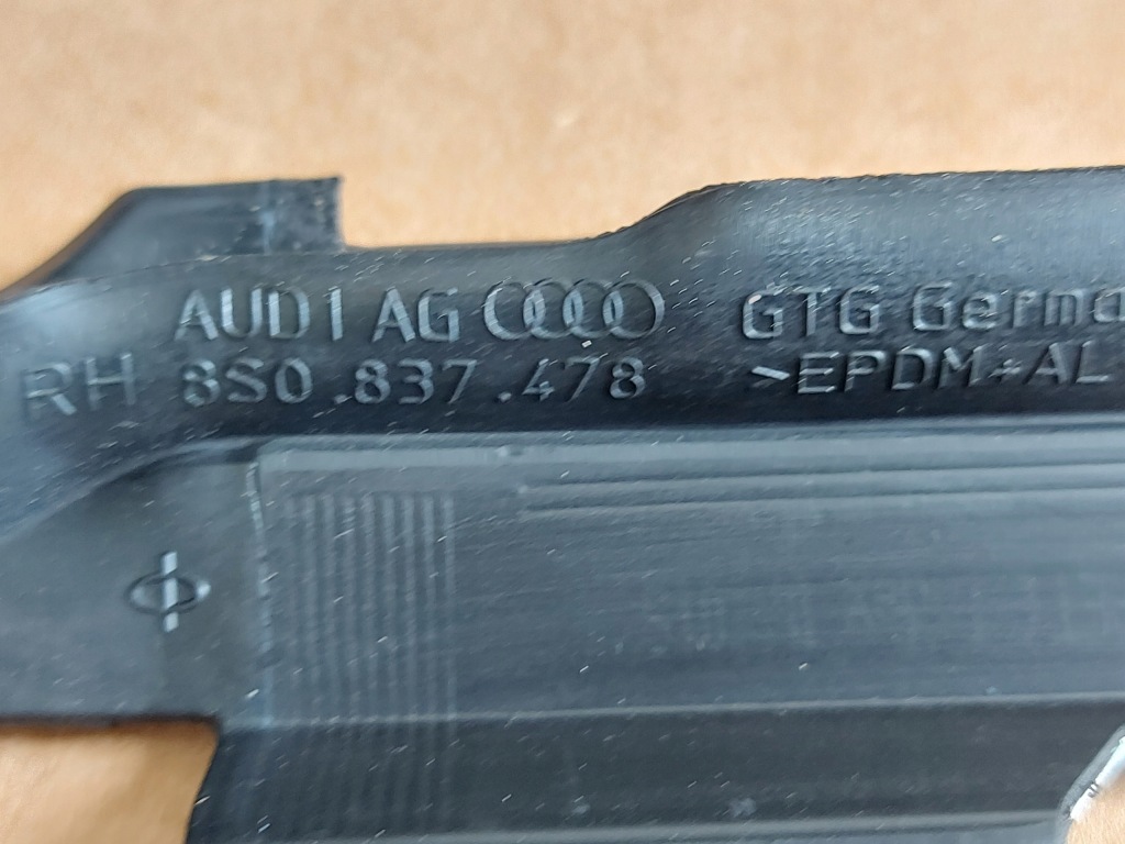 фото №6, Audi tt coupe молдинг двері ущільнювач 2014-2021r