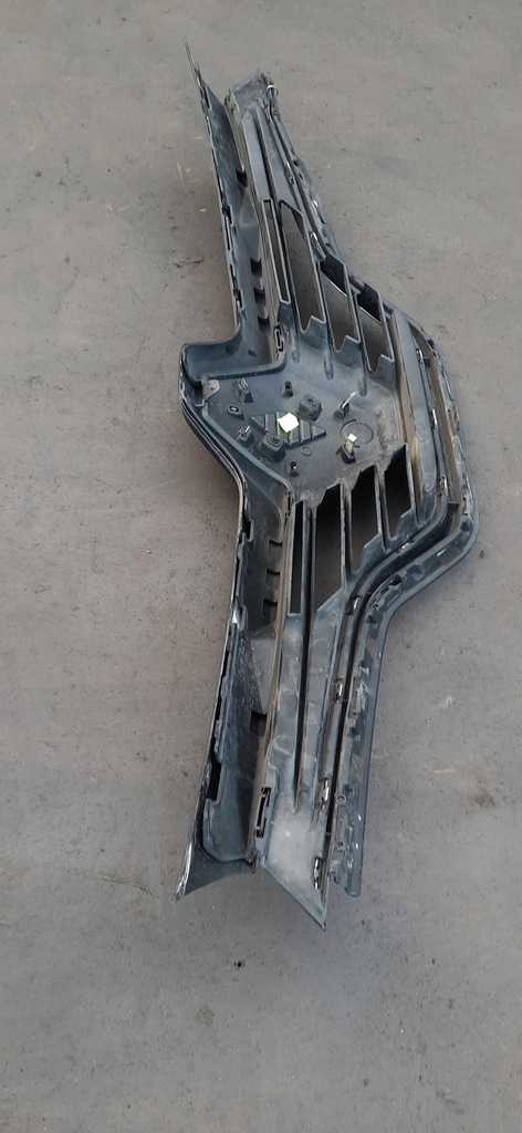 фото №11, Решётка радиатора решётка радиатора бампера перед хром renault clio v 623102335r