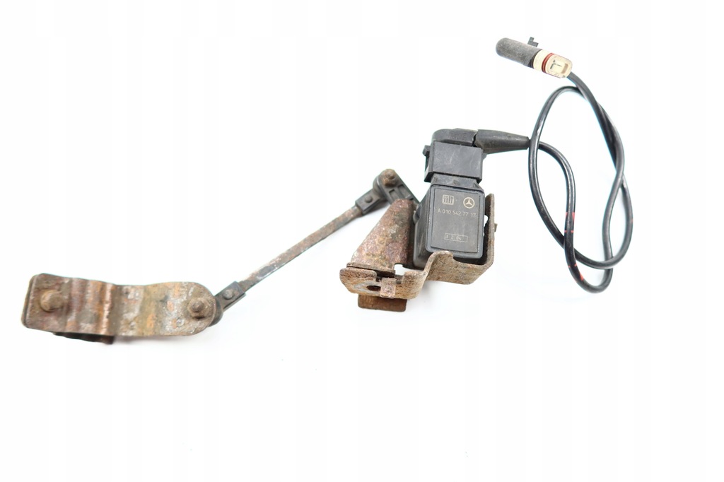 фото №10, Mercedes w209 датчик вирівнювання лампа ксенон 0105427717 2095400133