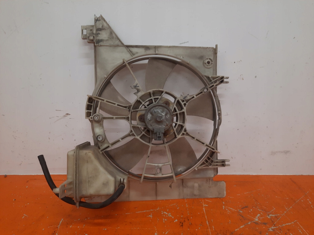 Toyota yaris 2 2 05-09 вентилятор радиатора 1krfe с Разборки