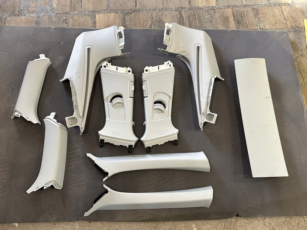 фото №1, Блок двигателя обшивка стойка защита потолочный a6 c8 задняя середина