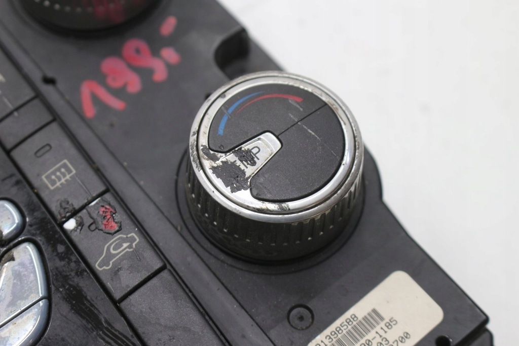 фото №8, Панель кондиционера 31398588 volvo s60 ii