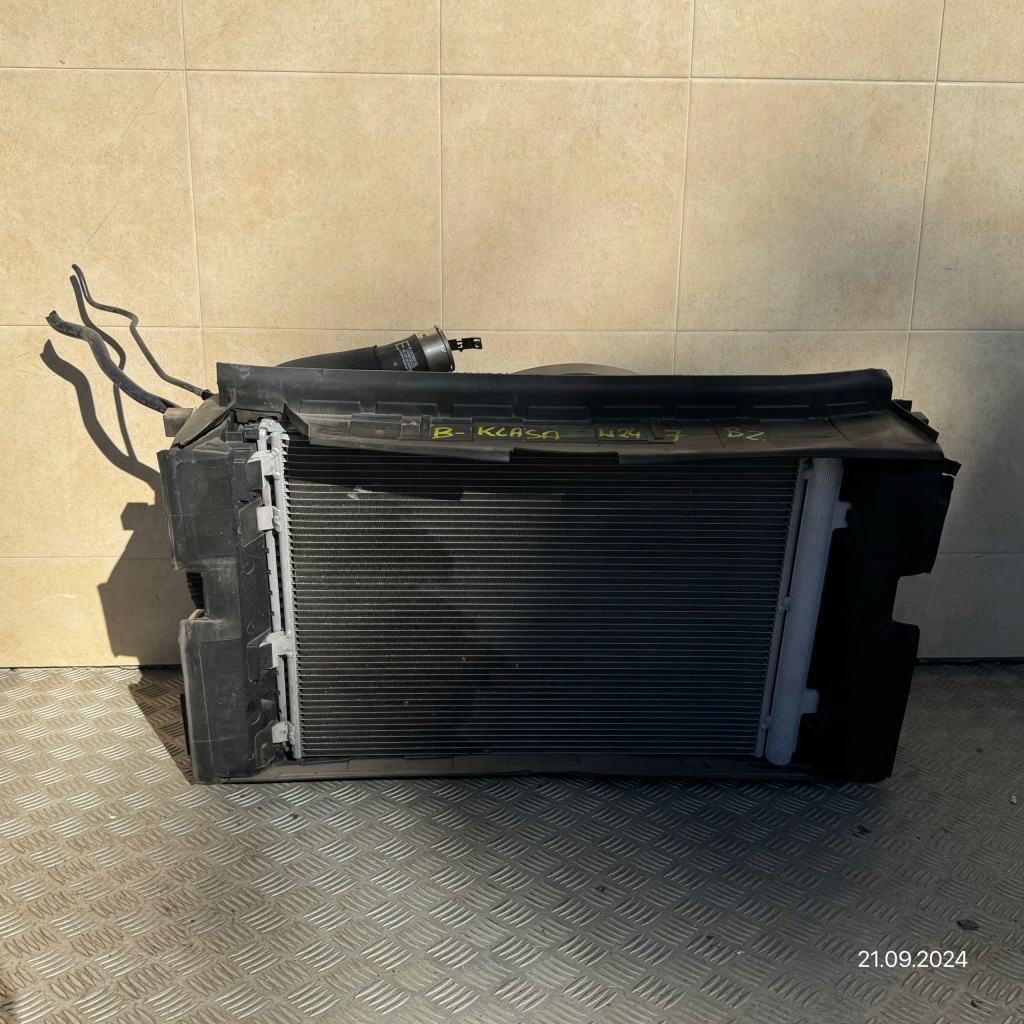 фото №1, Радіатор mercedes b-klasa w247 1.3 cgi бензин 2019 rok