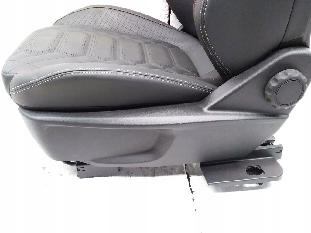 фото №9, Ford focus 2023 обивка / комплект