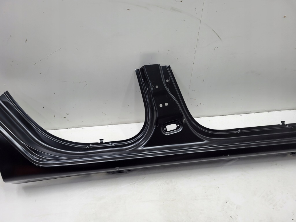 Порог правый  renault clio iv 4 760128353r Доставка