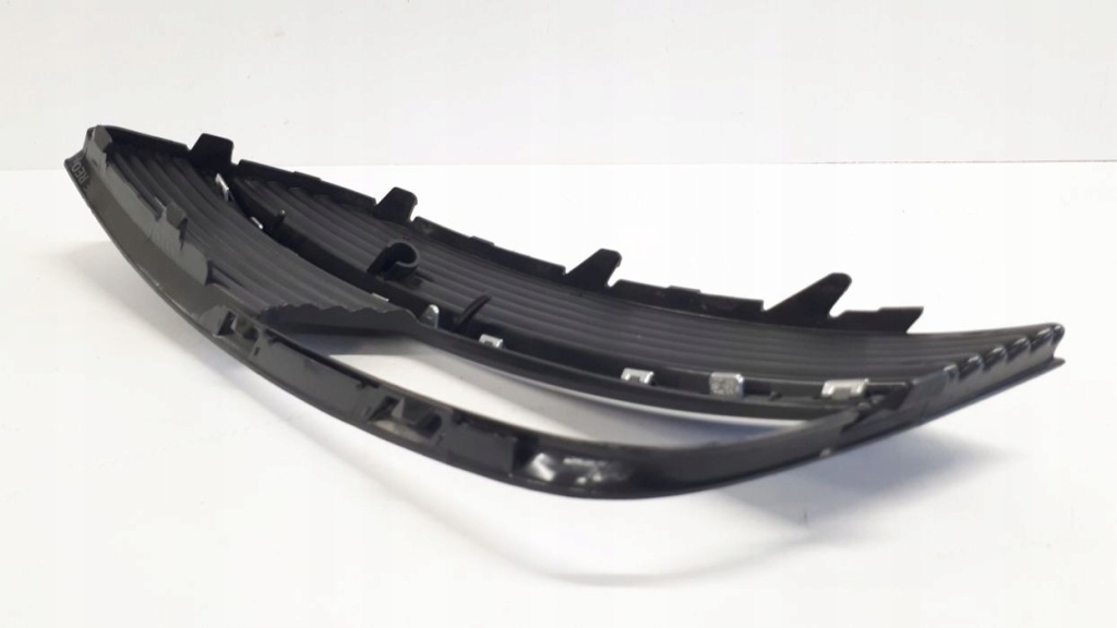 Audi a3 2012-2016 решітка бампера ліва перед Зі Шроту