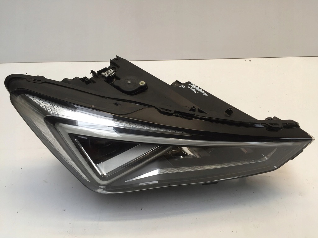 фото №1, Seat tarraco 2020 лампа перед full led права