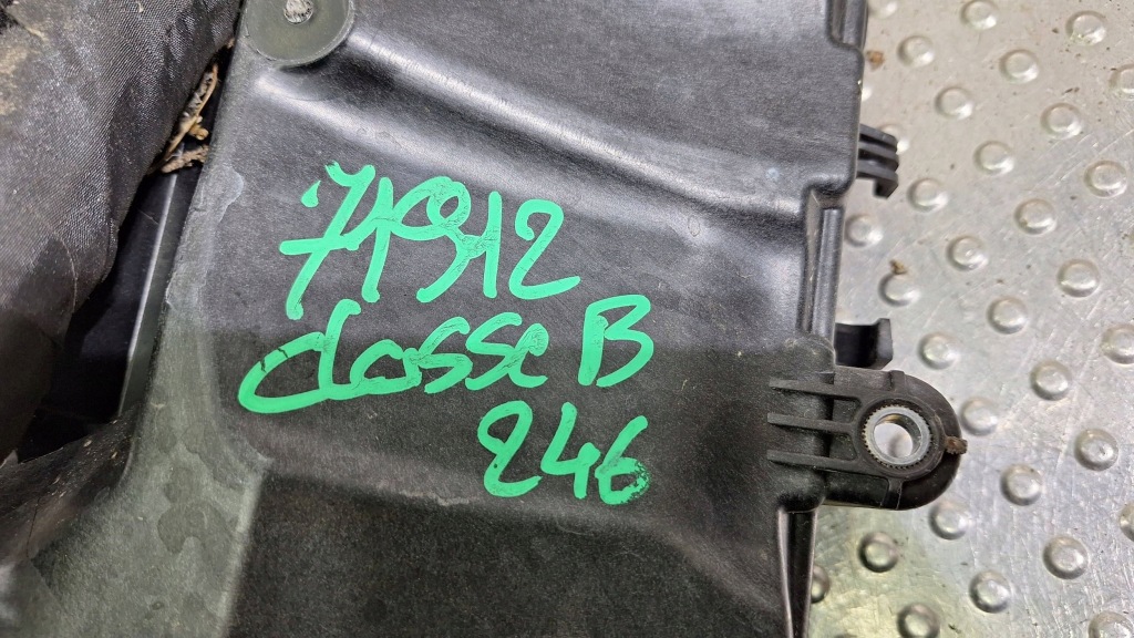Коробка запобіжників a2469980601 mercedes w176 w246 w117 w156 Недорого