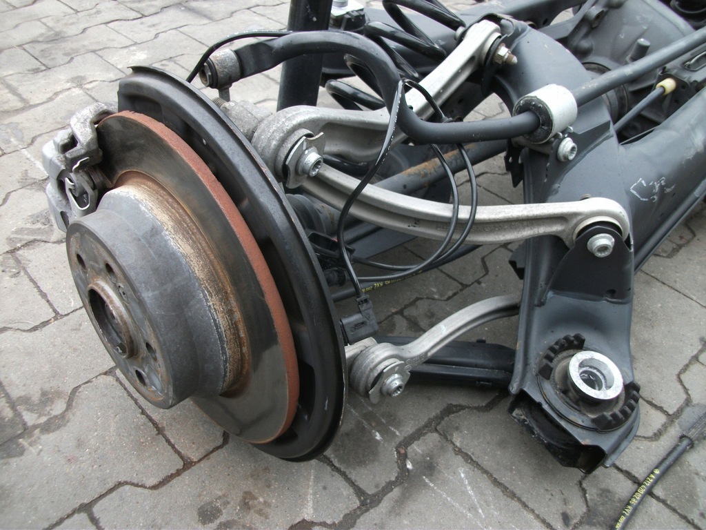 фото №1, Mercedes e w212 4matic поворотний кулак важіль задня правий