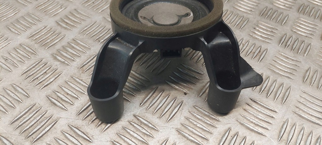 фото №5, Audi a8 s8 d4 4h 2013 задняя сторона правая динамик полка багажника