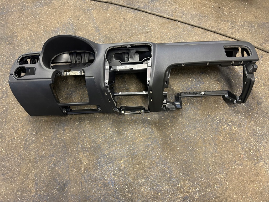 фото №1, Vw polo 6r 6c консоль europa