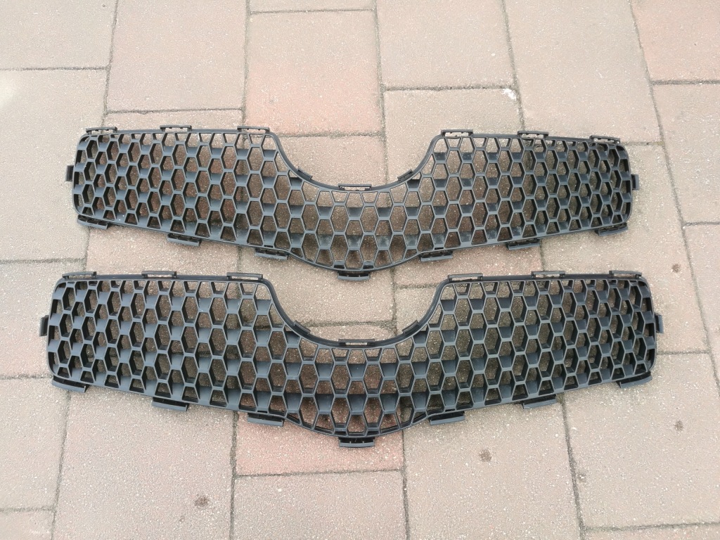 фото №1, Toyota yaris ii 2006-2009--atrapa решётка радиатора оригинал