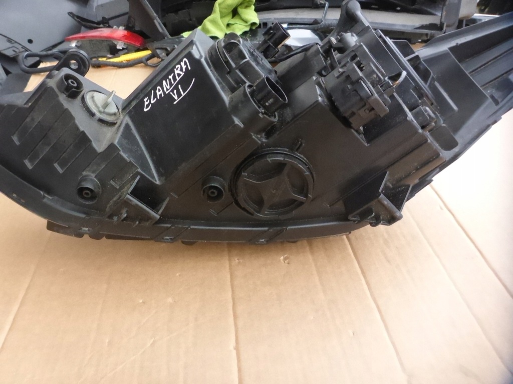фото №12, Hyundai elantra vi 2015-18 фара правый оригинал europa