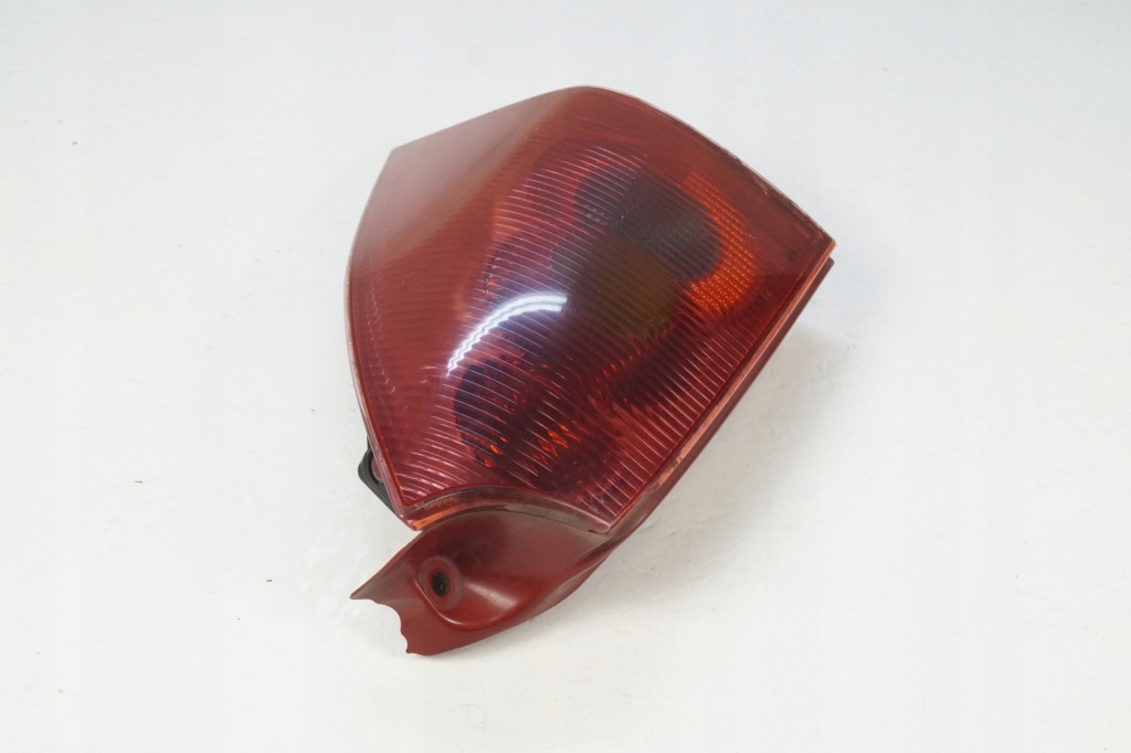 Peugeot 307 sw лампа правая задний  задняя valeo 89026938 26674t0206 Цена