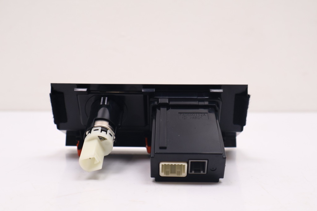 фото №4, Lexus rx iv port usb прикурювач 86190-78010