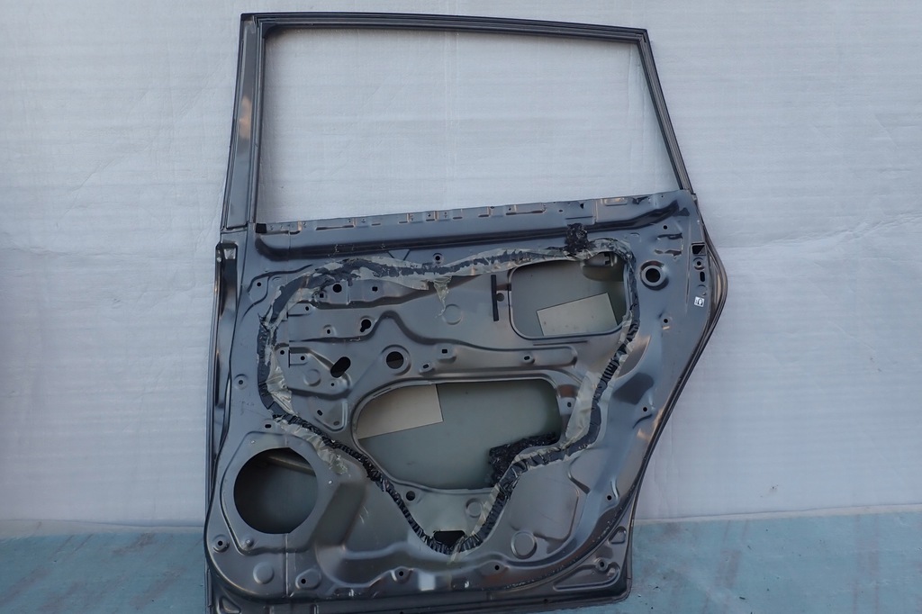 фото №7, Toyota verso lift дверь задняя правое 2009-