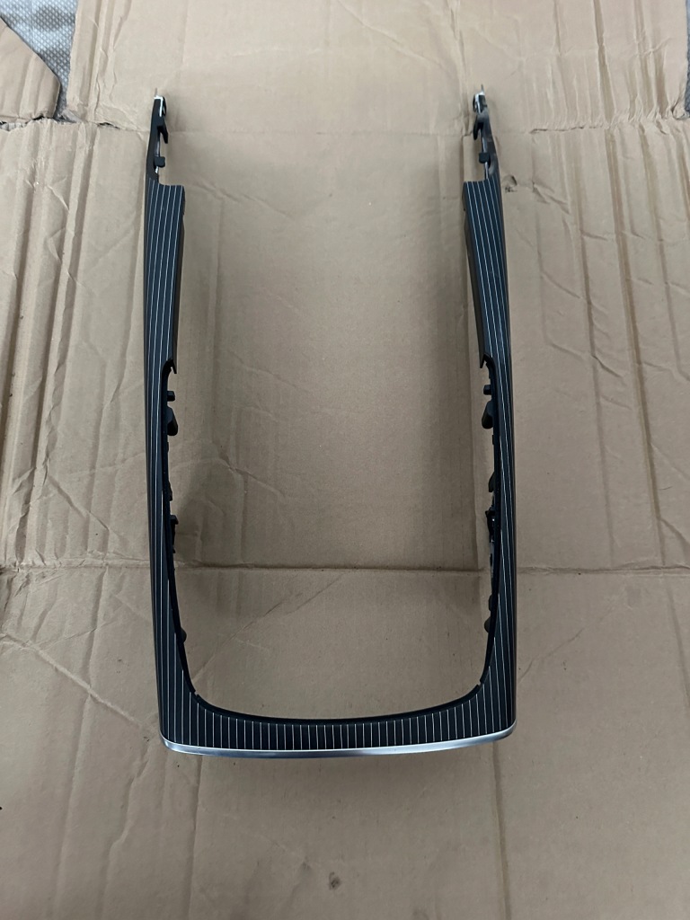 фото №1, Audi a6 a7 4g молдинг dekor рамка туннель