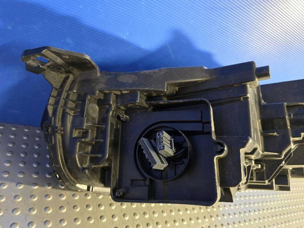 Volvo xc90 2 рестайлинг  19- full led 32228689 фара передняя перед правый с Разборки