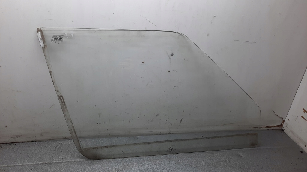 Купить Стекло дверь правый перед fiat uno 0.9b 00r 5d